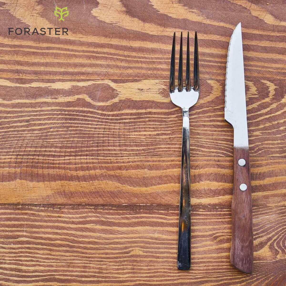 A VERDADE CONTRA A FOME O Site Notícias Agrícolas lançou uma série especial que foi buscar entender por que a produção de alimentos - em especial a brasileira - continua sendo severamente atacada em meio ao crescimento exponencial de pessoas passando fome no mundo todo. Segurança alimentar, comércio de commodities e preservação ambiental estão no centro dos três episódios.
EPISÓDIO #01 - Você sabe MESMO de onde vem a sua comida?
Nesta primeira parte dados sobre a fome e a segurança alimentar são abordados e confrontados com as informações e verdades sobre a produção. Fomos buscar entender porque o agronegócio - em especial o brasileiro - continua sendo atacado em meio ao crescimento exponencial de pessoas passando fome no mundo todo.
CLIQUE AQUI em confira o Primeiro Episódio da Série.
EPISÓDIO #02 - Por que nossa comida é negociada como COMMODITY?
Neste segundo episódio abordamos o sistema de comercialização dos alimentos sendo commodities agrícolas. Transparência, padrão, previsibilidade de preços e opões de origem.
CLIQUE AQUI em confira o Segundo Episódio da Série.
EPISÓDIO #03 - Você sabe quanto do território do Brasil é PRESERVADO?
Trazemos dados, números e reflexões sobre a preservação ambiental e como estes números tão importantes têm espaço tão limitado nas notícias que chegam aos brasileiros.
CLIQUE AQUI em confira o Terceiro Episódio da Série.
Jurídico, Gestão, Inovação e Tecnologia são os quatro pilares de consultoria no Agronegócio da Foraster Agrointeligência.
Confira em Foraster.com.br
A VERDADE CONTRA A FOME - CRÉDITOS
Com Carla Mendes
Produzido por
Notícias Agrícolas
Diretor do Projeto
Daniel Olivi
Direção
Lucas Santos - Instagram @editor.lucas
Direção Criativa
Carla Mendes - Instagram @jornalistadasoja
Roteiro
Carla Mendes e Aleksander Horta
Direção Fotográfica
Gabriel Olivi
Operador de Câmera
Gabriel Olivi
Produção
Carla Mendes e Andressa Simão
Agradecimento
Equipe do Notícias Agrícolas
Fontes
Prof. Dr. Alysson Paolinelli
Ministério da Agricultura, Pecuária e Abastecimento do Brasil
ONU/FAO - Organização das Nações Unidas
Embrapa Territorial
Embrapa Gado de Corte
Sicar - Sistema Nacional de Cadastro Ambiental Rural
Código Florestal Brasileiro
LucrodoAgro - Consultoria Agroeconômica
O Segredo do Grão, de Marcos Araújo
ABPA - Associação Brasileira de Proteína Animal